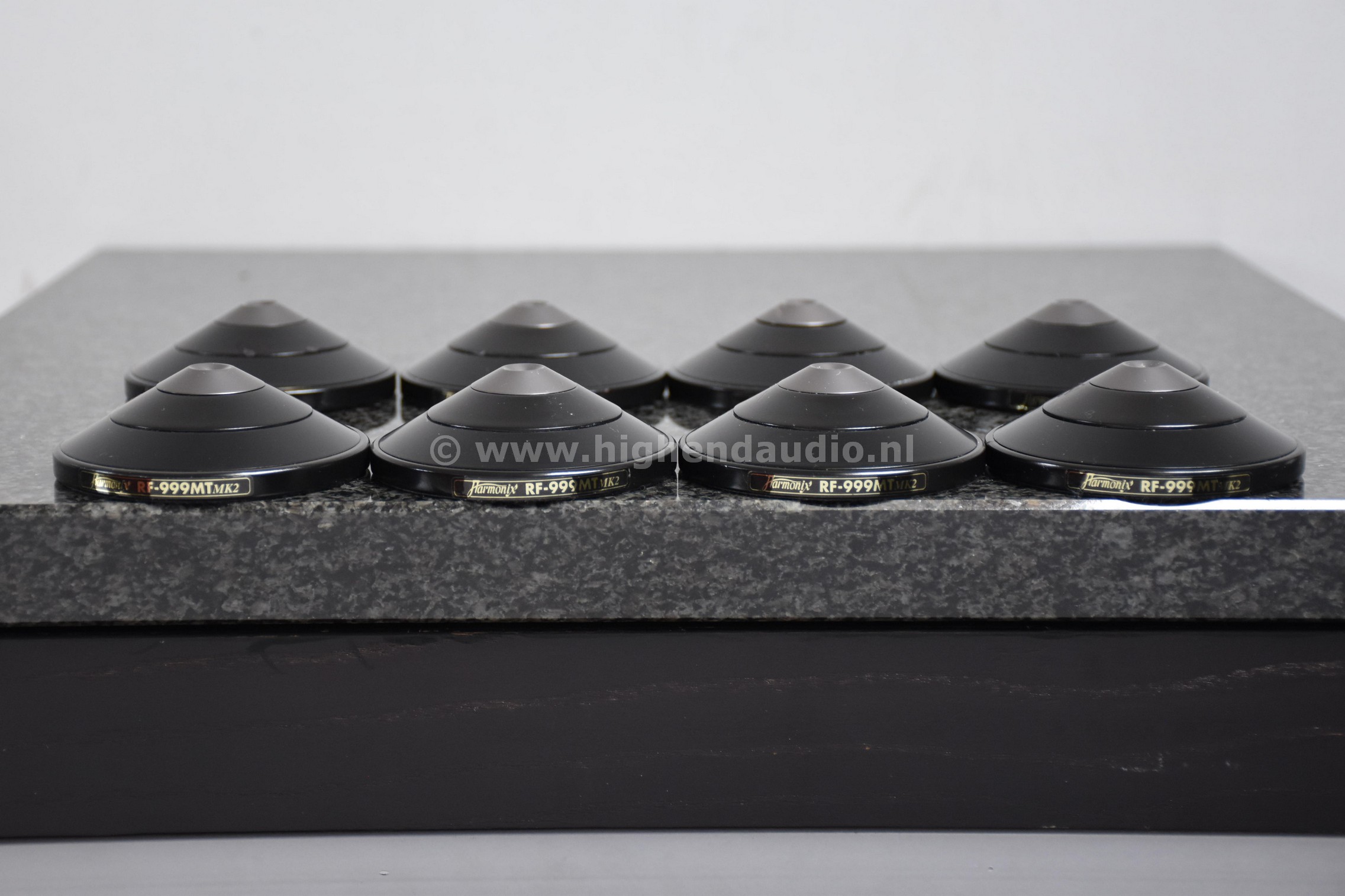 Harmonix-RF999MTMK2-eightunits-front_wm