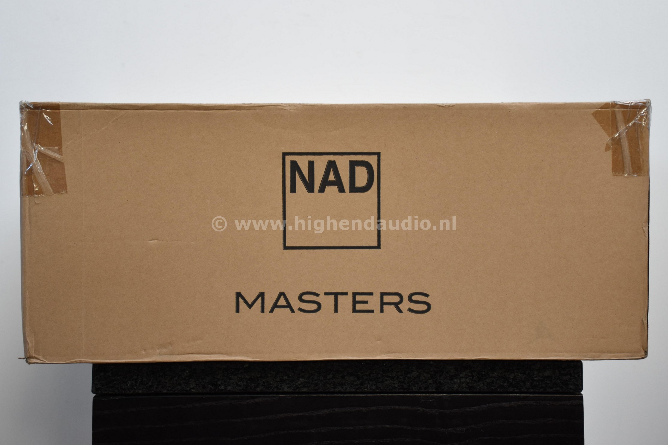 NAD-M22-H4XM2201608-box_wm