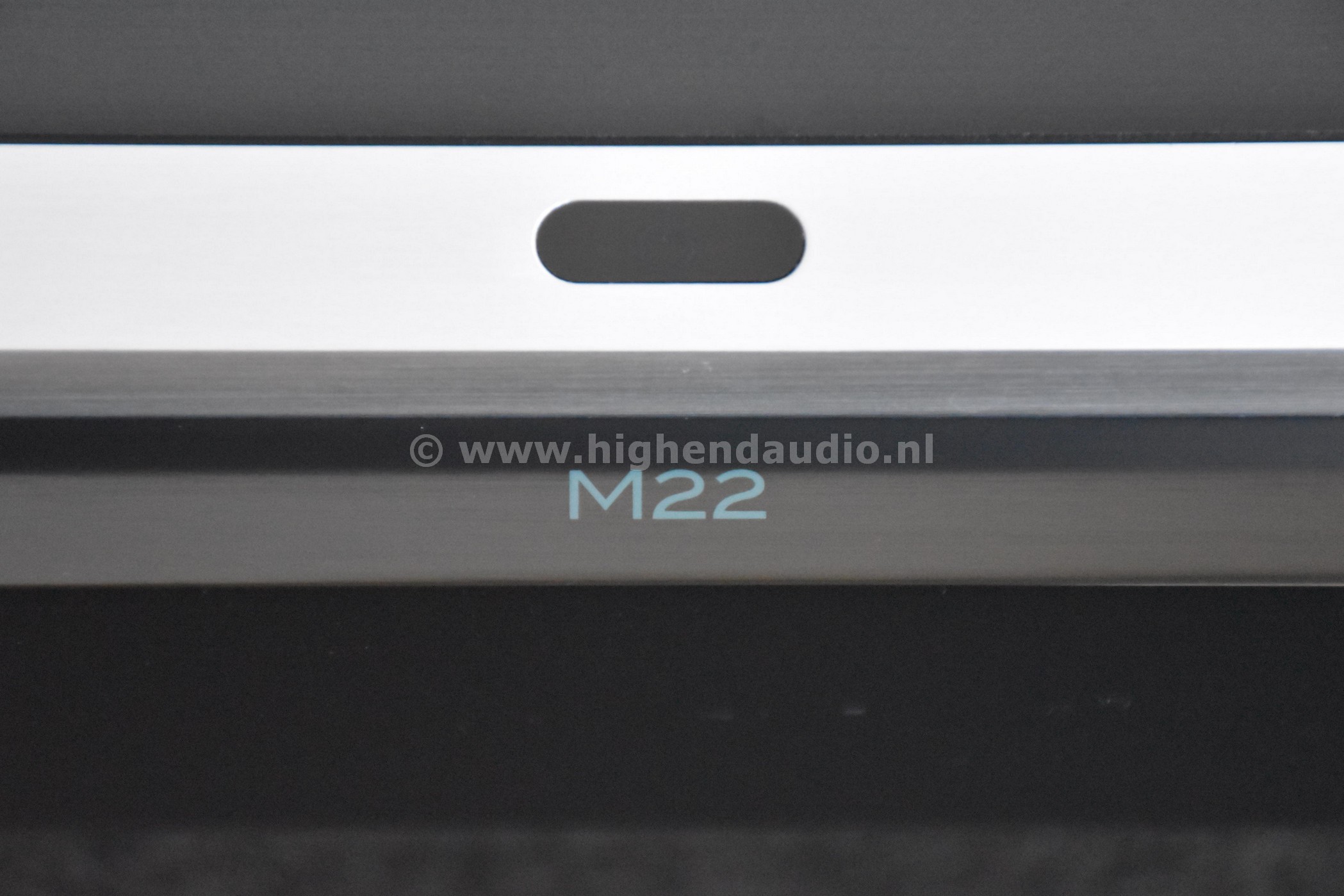 NAD-M22-H4XM2201608-topcloseup_wm