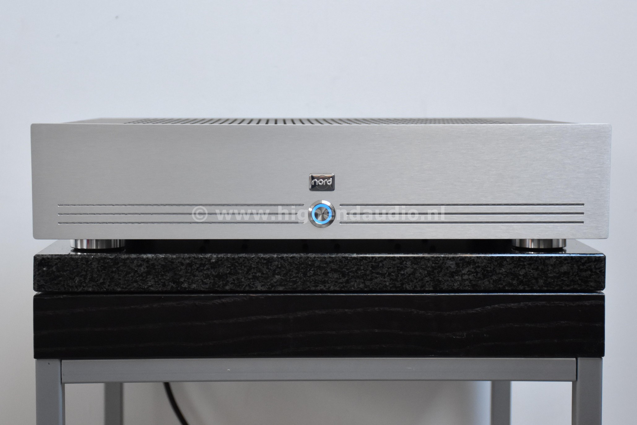 Nord-Three1ET400AST-2625-front_wm