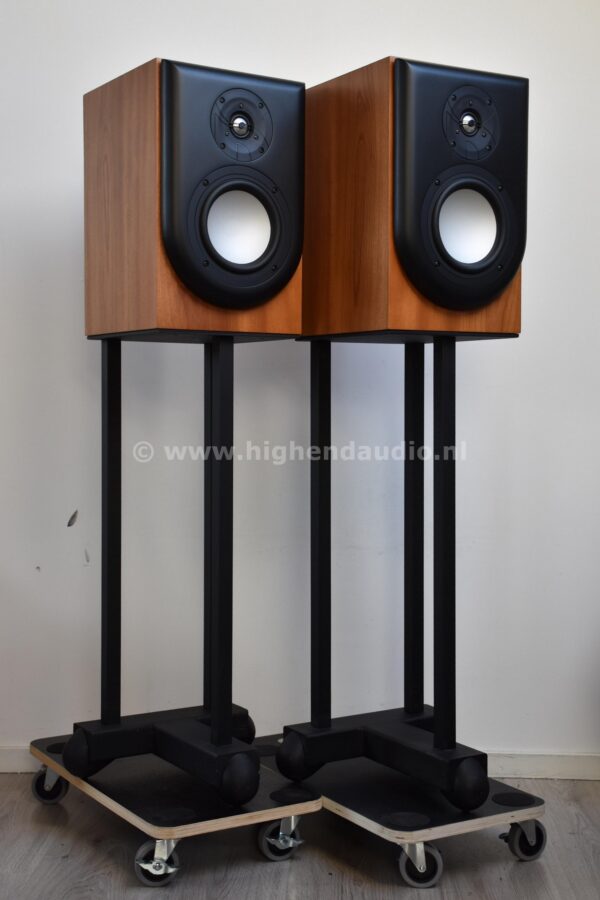 Revel M20 -with original stands- -VERKOCHT-
