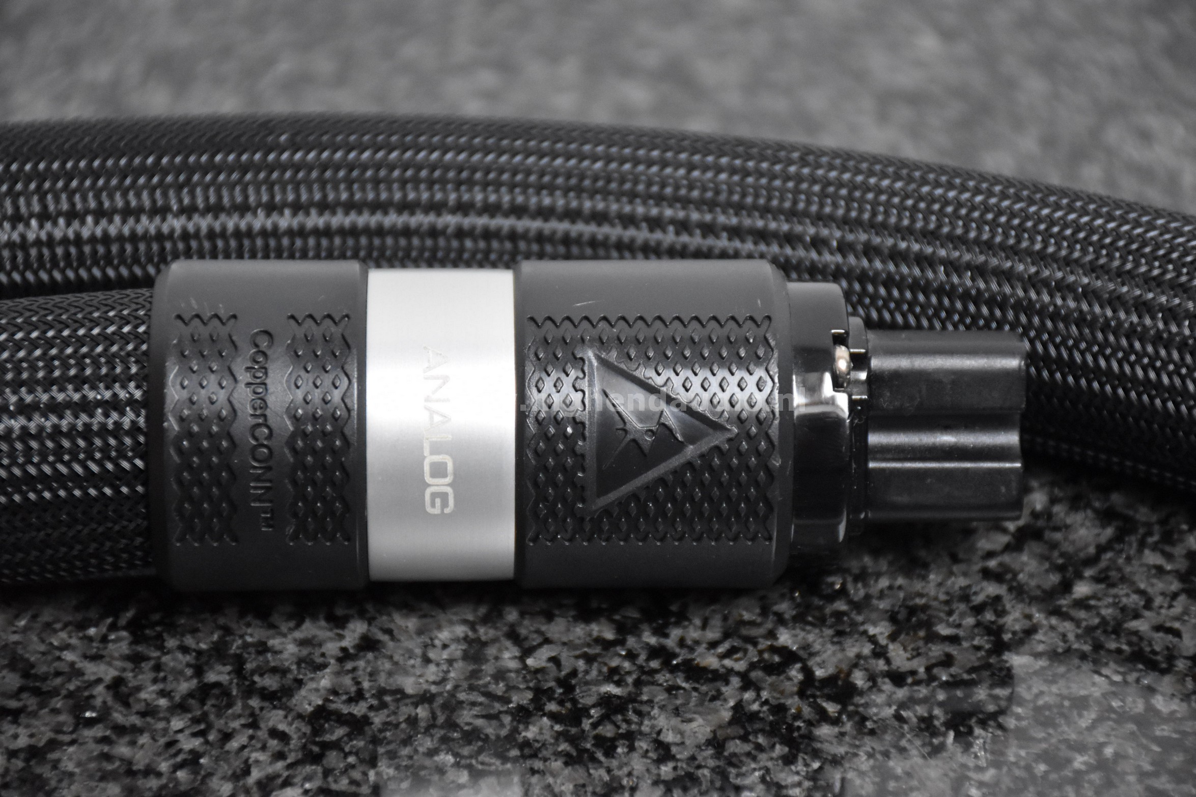 Shunyata-SigmaAnalog-1,75m-SIG1644-detail3_wm