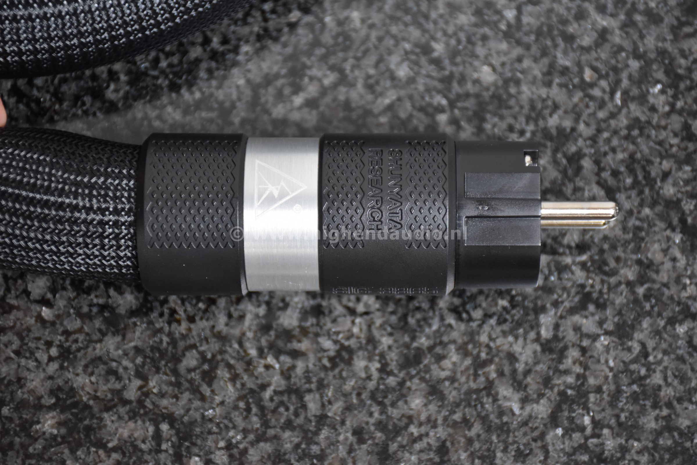 Shunyata-SigmaNR-1,75m-SIG3865-detail2_wm