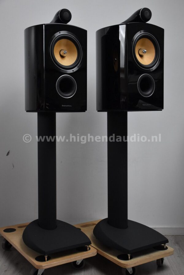 B&W 805 Diamond D2 -with FS805 stands- -VERKOCHT-