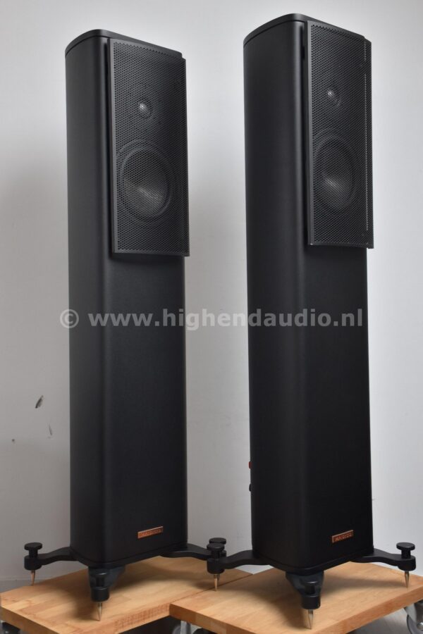 Magico S1