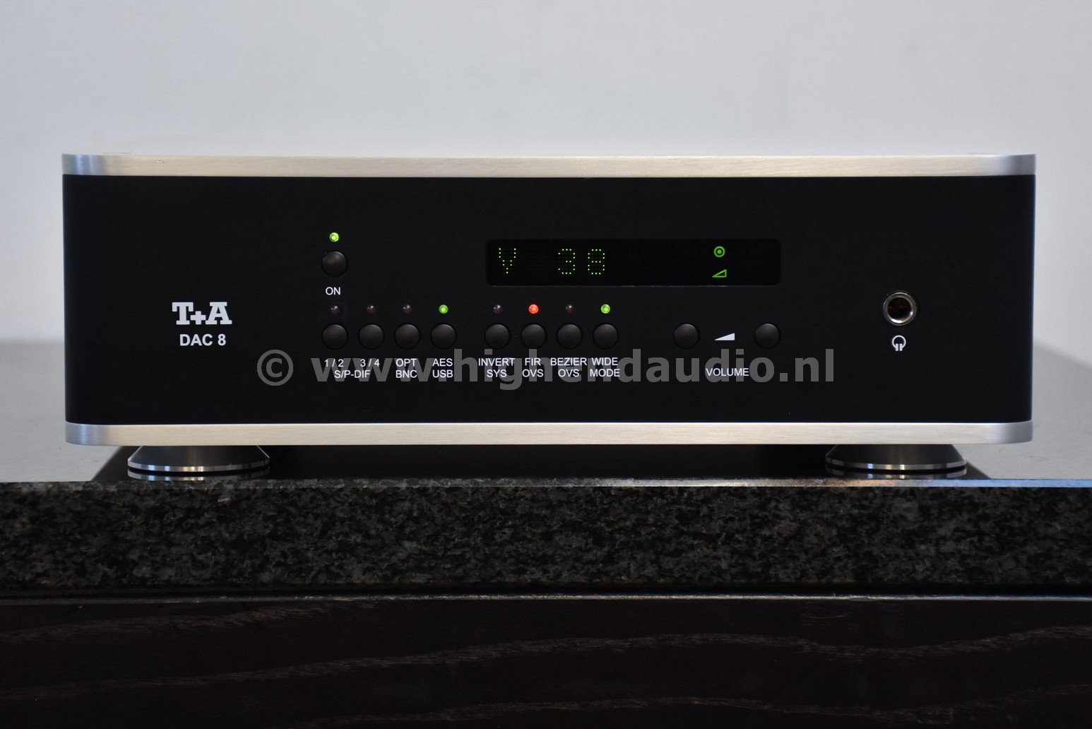 T+A DAC8 -with preamp- -SOLD-