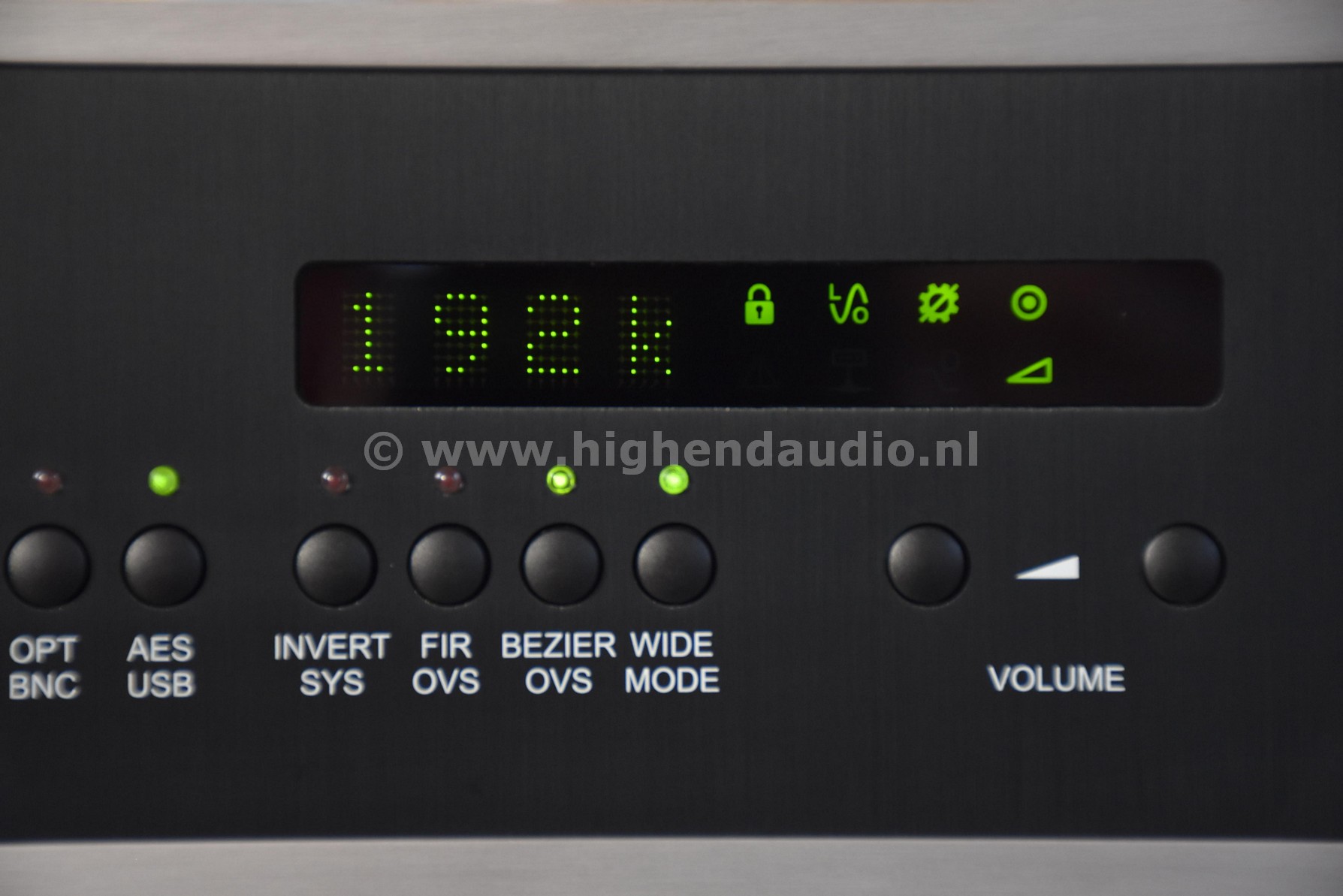 T+A DAC8 -with preamp- -SOLD- - Image 4